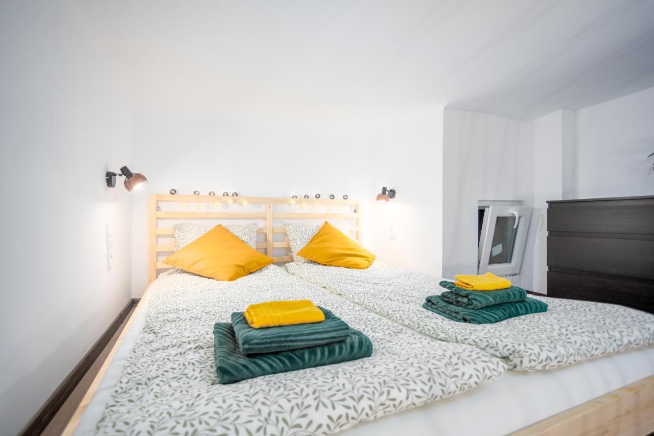 Green Goblin Apartment With Free Private Parking 布达佩斯 外观 照片