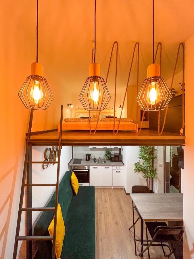 Green Goblin Apartment With Free Private Parking 布达佩斯 外观 照片