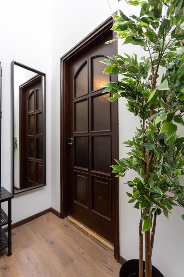 Green Goblin Apartment With Free Private Parking 布达佩斯 外观 照片